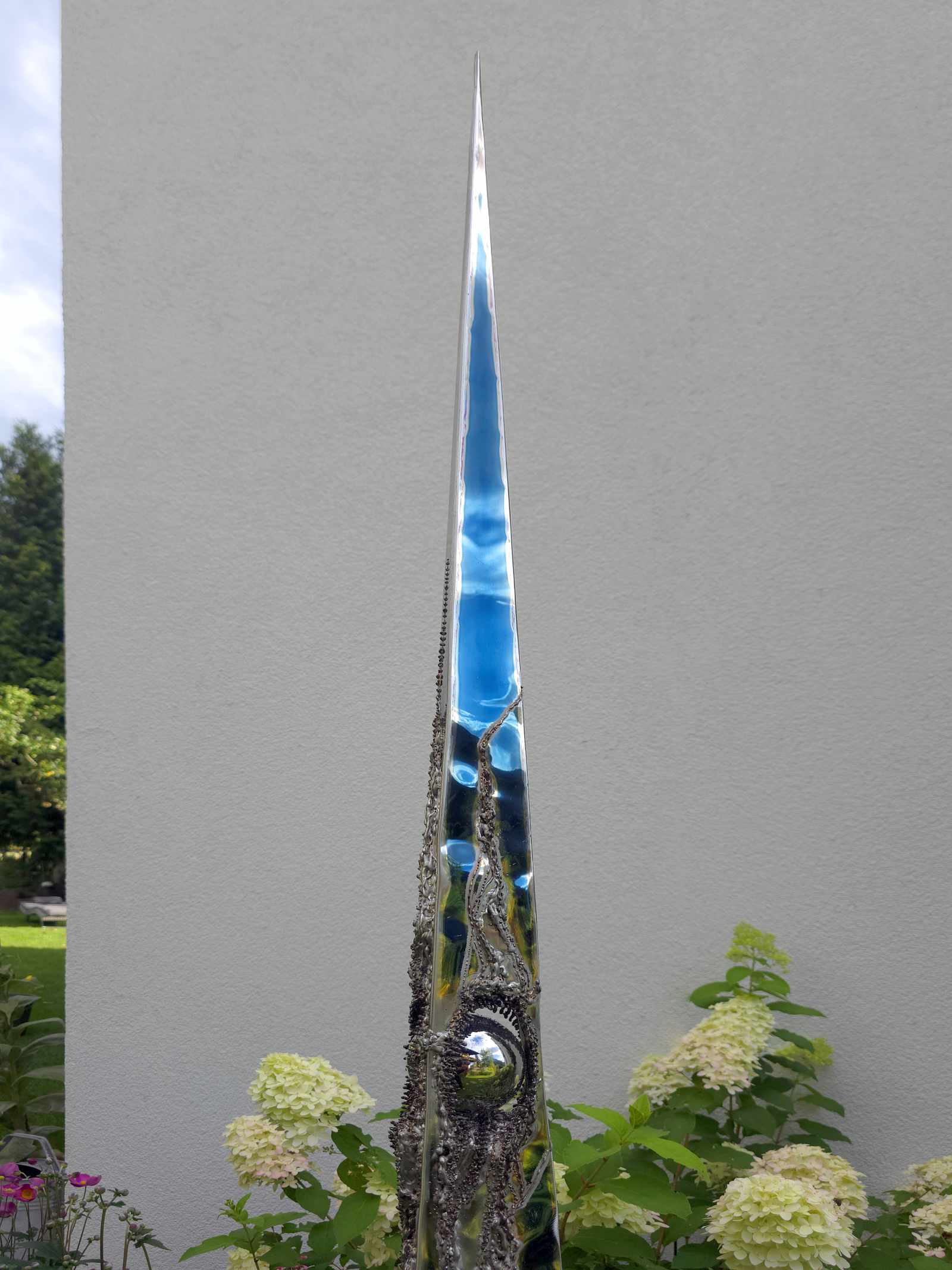 Individual Garden-Sculpture, Blue Pyramid of Stainless Steel