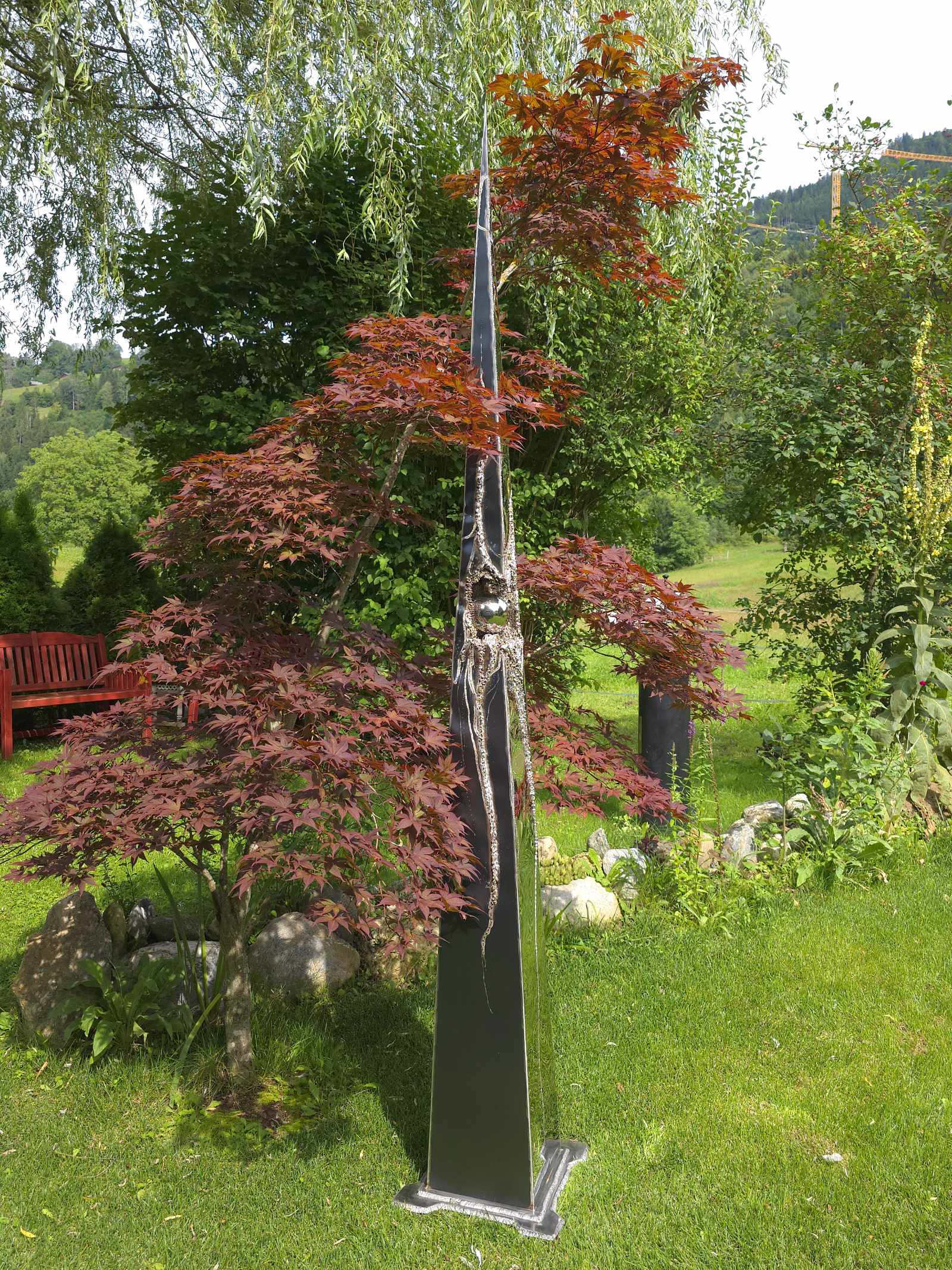Stylish Garden-Sculpture, Welded in Metal